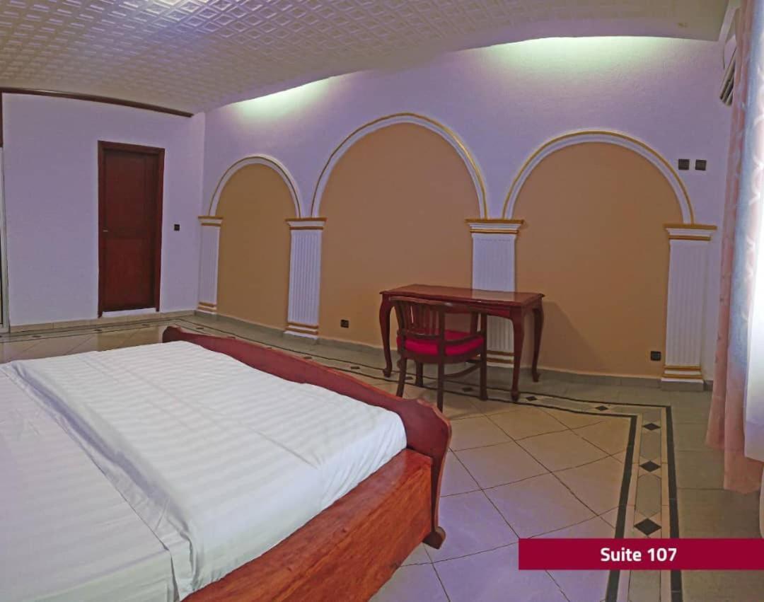 Hotel Le Majestic Ντουάλα Εξωτερικό φωτογραφία